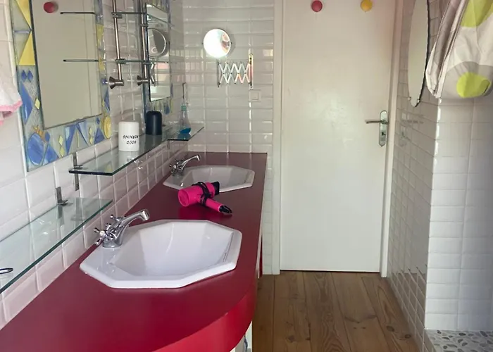 Deux Personnes, Lit Pour Bebe